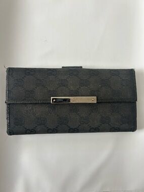 Gucci Black GG Logo Continental Card Holder Wallet